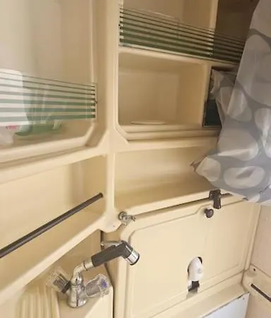 אתר קמפינג Autocaravana Vacacional אדחה