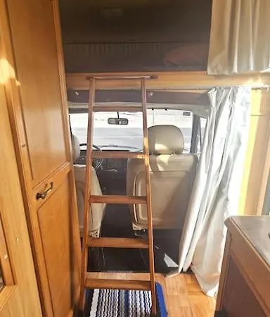 Autocaravana Vacacional Κάμπινγκ *